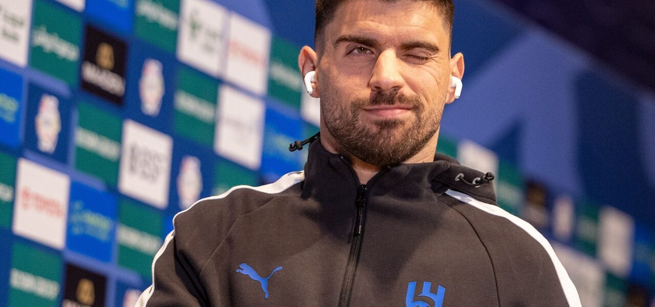 عودة نيفيز للتدريبات ترفع معنويات الهلال قبل مباراة مصيرية