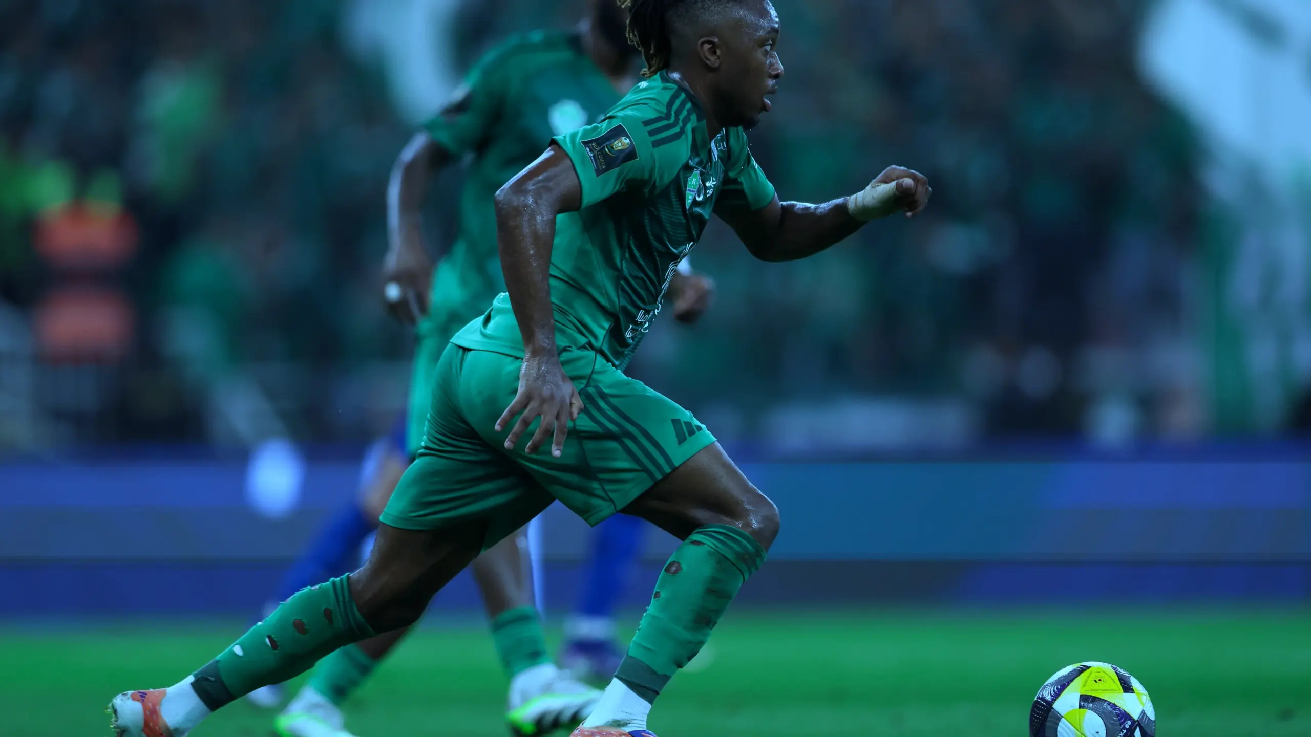 ضربة جديدة: أهلي جدة يفقد أتانجانا قبل العودة للمنافسات القارية