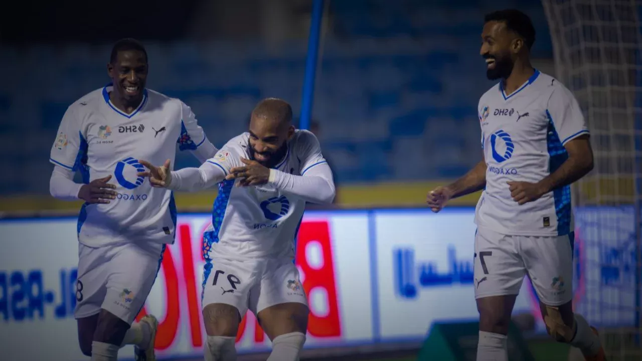 ركلة جزاء في الدقيقة 88 تمنح نيوم فوزاً ثميناً على الخليج