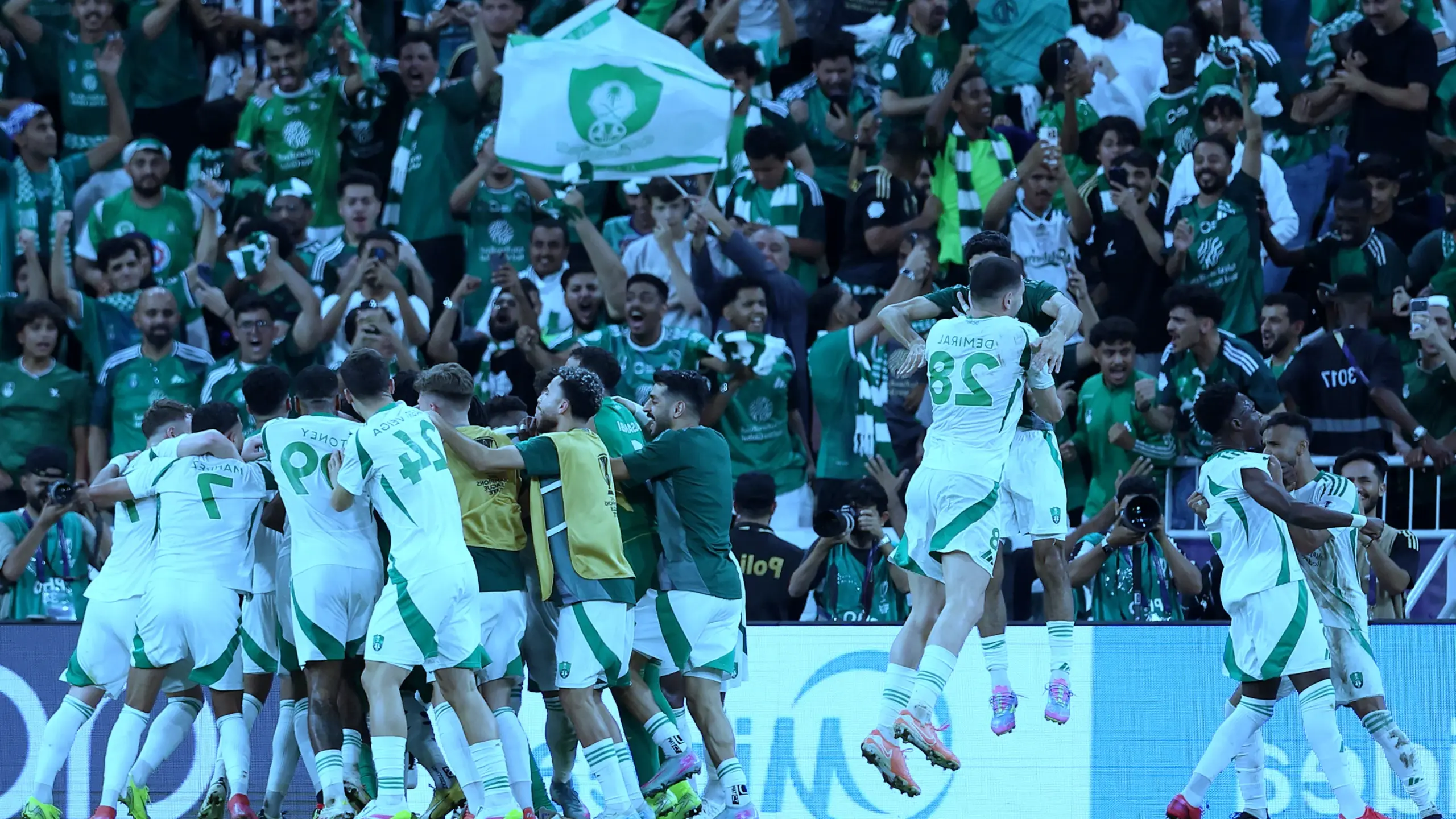 تدخل زميل في فرنسا يغير خطة الأهلي الموسمية ويؤجل قرارات مصيرية