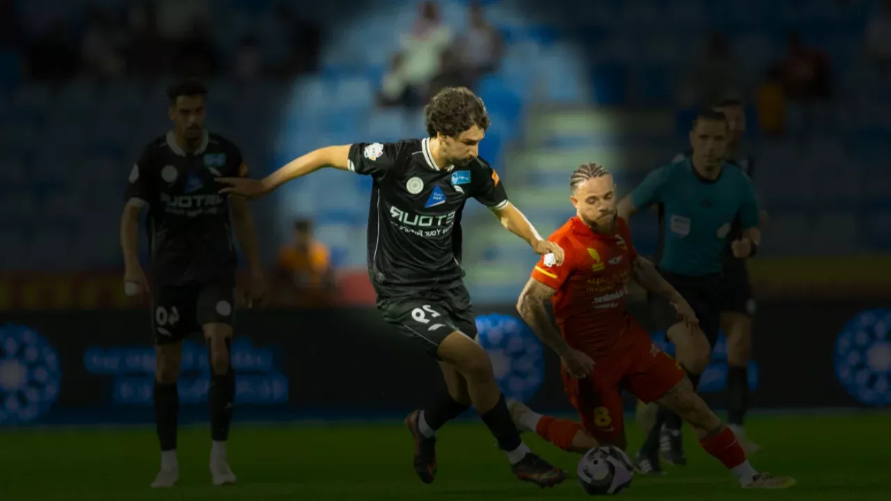 ماذا حدث في المباراة بين القادسية والشباب؟ تأثير النتيجة على ترتيب الفريقين