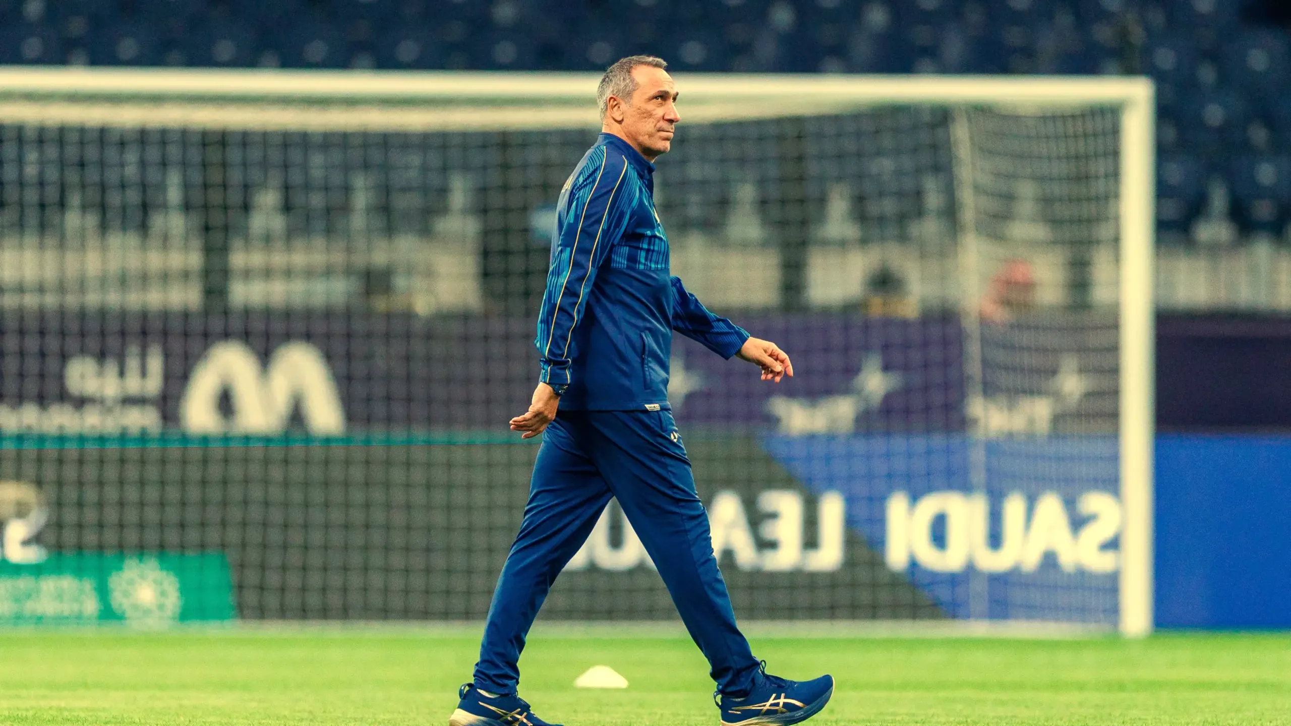 لماذا اختار دونيس قيادة المنتخب السعودي في المونديال؟