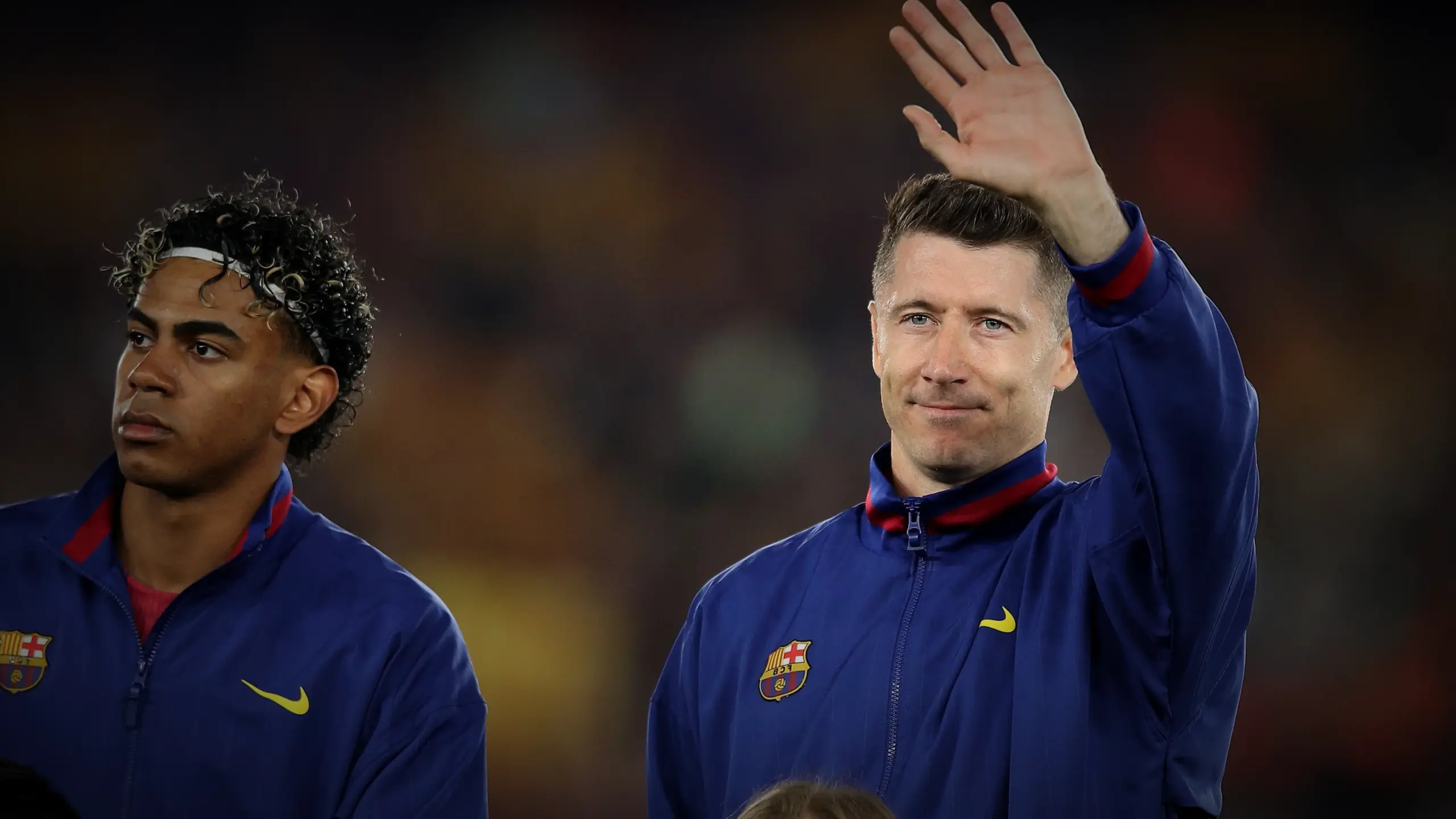 ماذا ينتظر روبرت ليفاندوفسكي بعد عرض برشلونة له؟