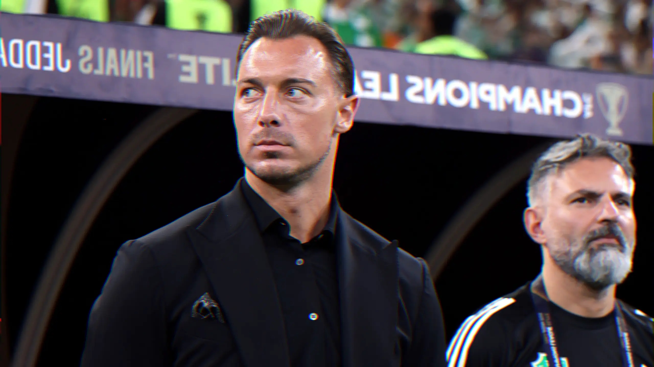 ماذا ينتظر ميكي فان دي فين بعد مواجهة منافسة من برشلونة؟