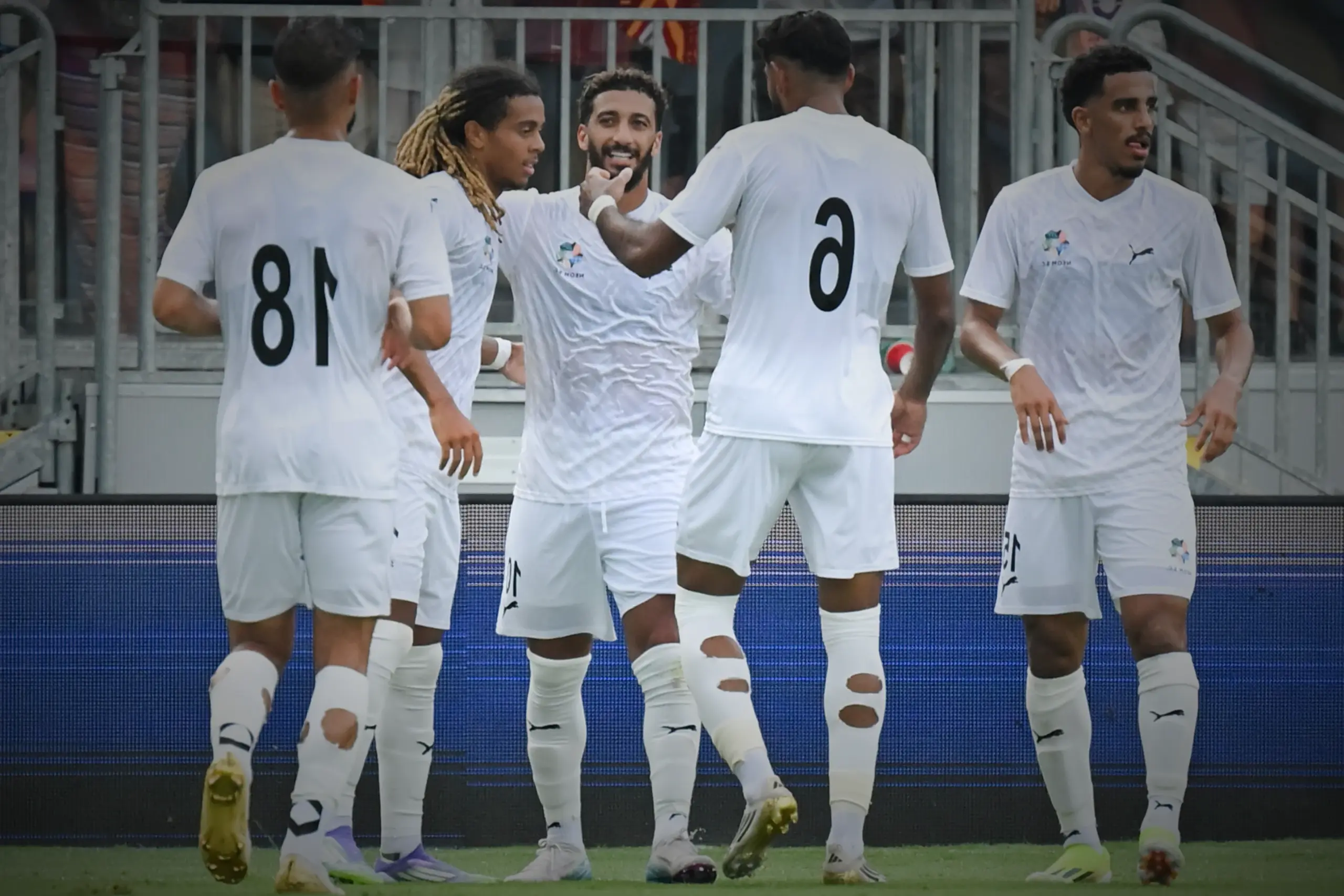 غياب لاكازيت واكتمال صفوف نيوم قبل مواجهة الأخدود الخميس المقبل