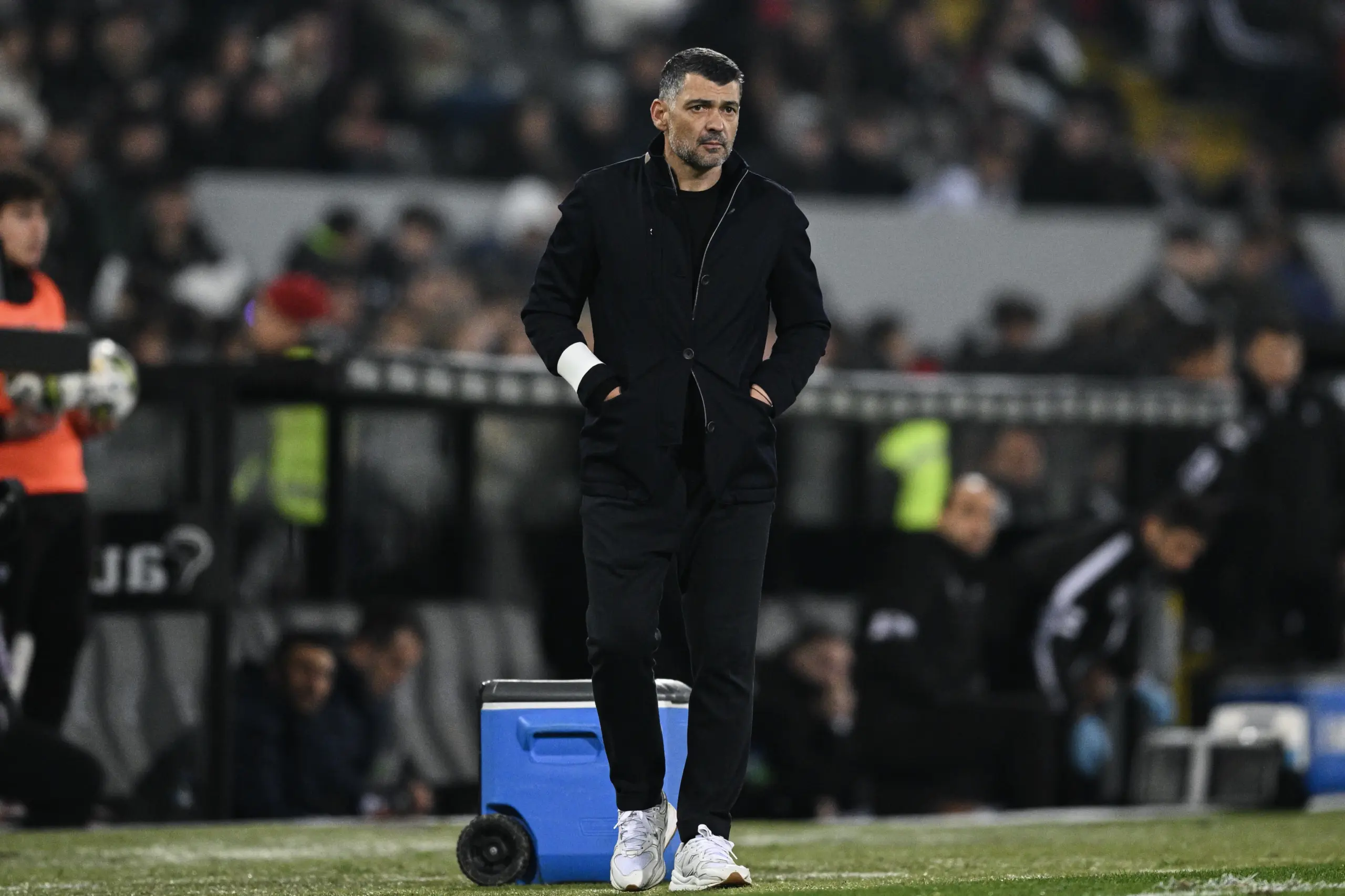 لماذا يرفض بايرن ميونيخ التعاقد مع سيرجيو كونسيساو؟