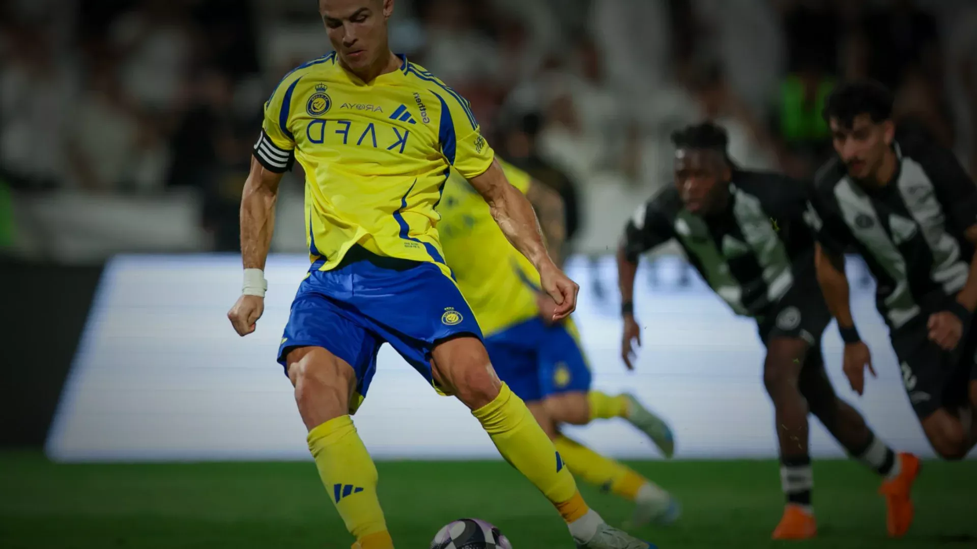 ما الذي ينتظر الشباب والنصر في مواجهة تاريخية في دوري روشن السعودي؟