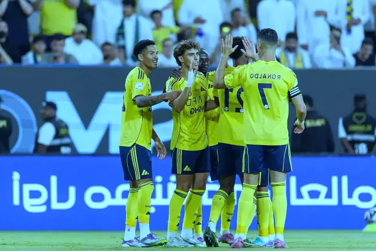 كيف يخطط فتحي الجبال لتعطيل قطار رونالدو في نجران؟