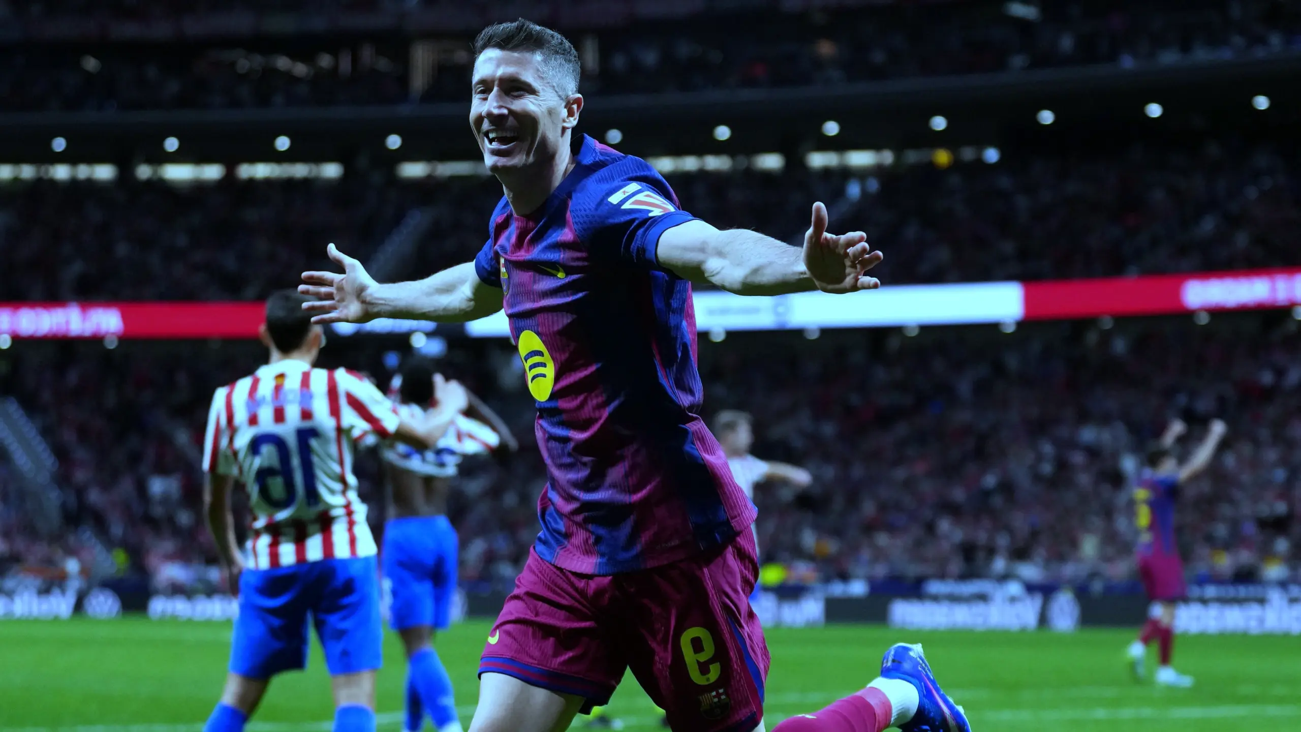 لماذا يعتبر مواجهة برشلونة وباريس سان جيرمان في دوري أبطال أوروبا واحدة من أكثر المباريات مثيرة في الموسم