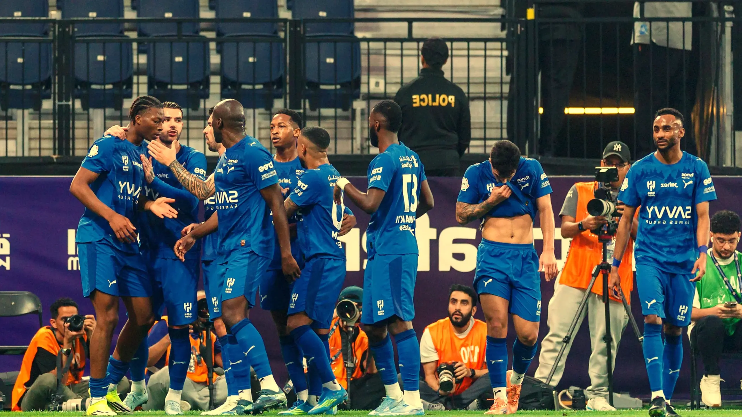 مواجهة نارية بين الهلال والخلود في السعودية