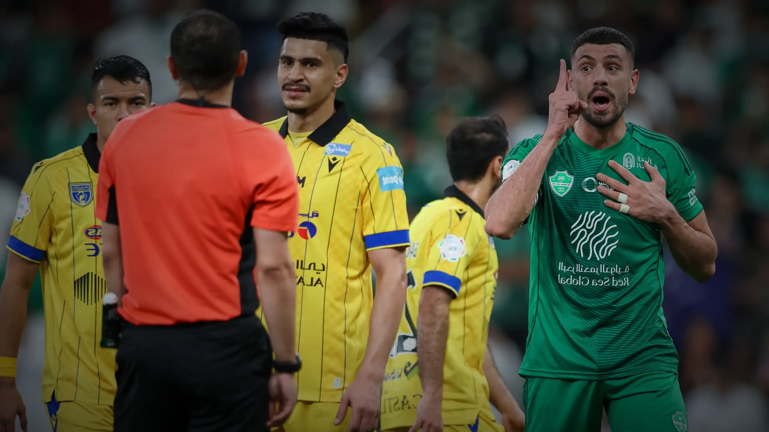 الظهير الدولي يرفض تجديد عقده ويصبح الهدف الأبرز في سوق الانتقالات الصيفية