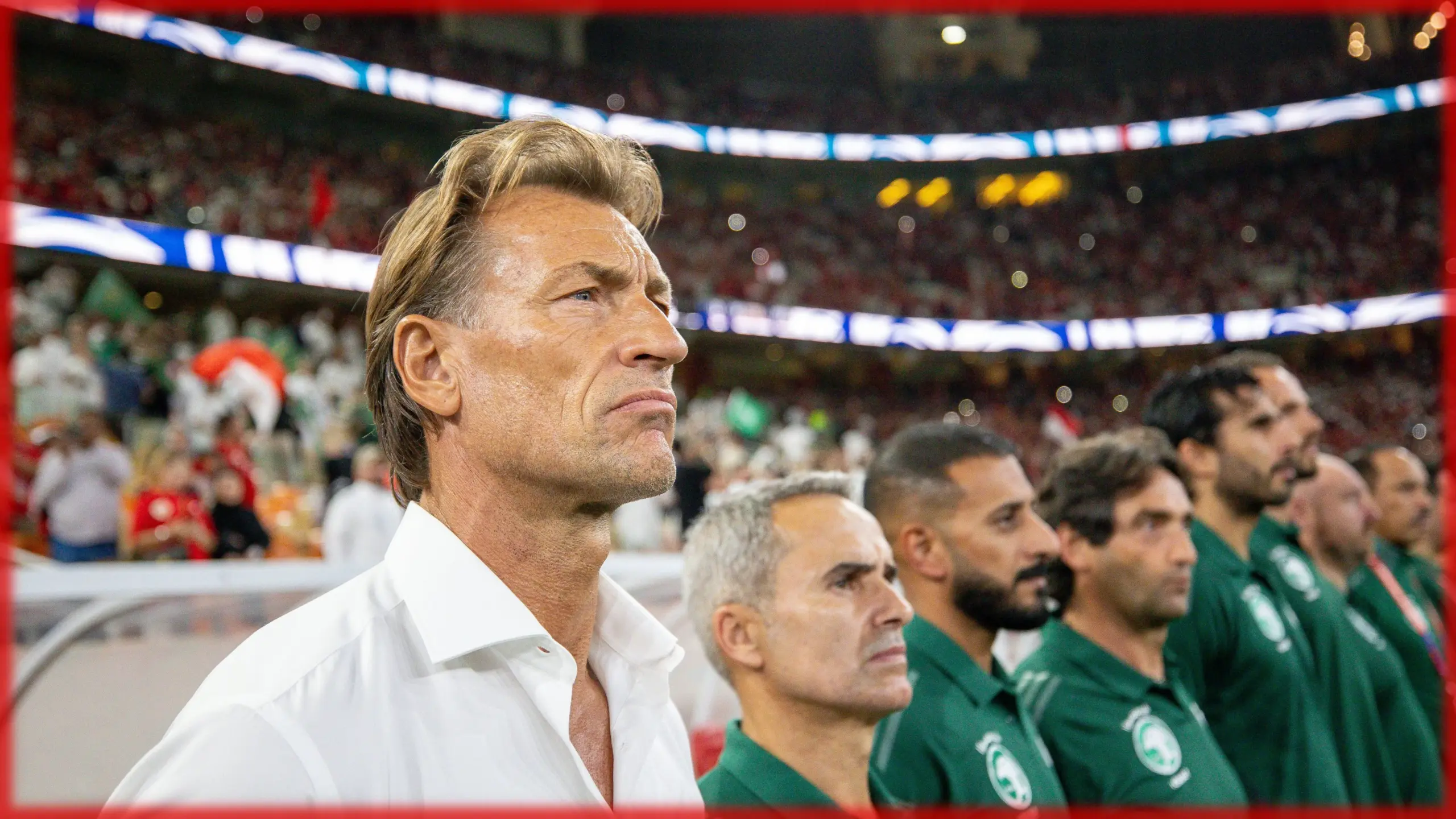 مشجع يعاتب مدرب المنتخب السعودي علنًا بعد الخسائر الأخيرة