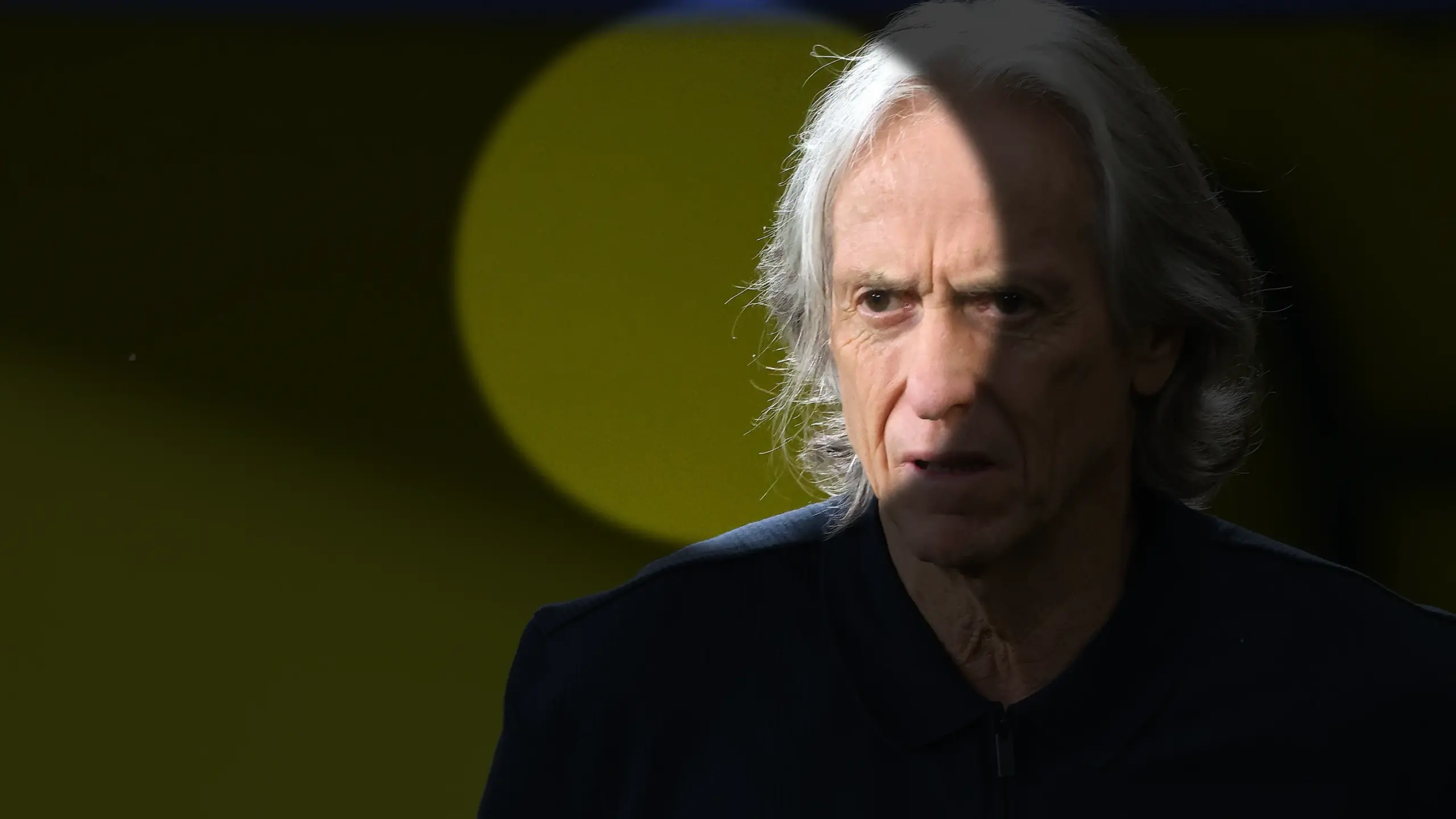 تحذير أسطورة النصر: نهج جورجي جيسوس الهجومي يهدد صدارة الدوري السعودي